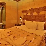 Otel El Nazar And Cave