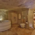 Otel El Nazar And Cave
