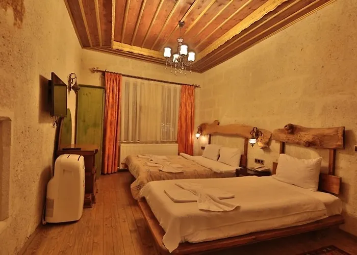 El Nazar And Cave Otel 2*