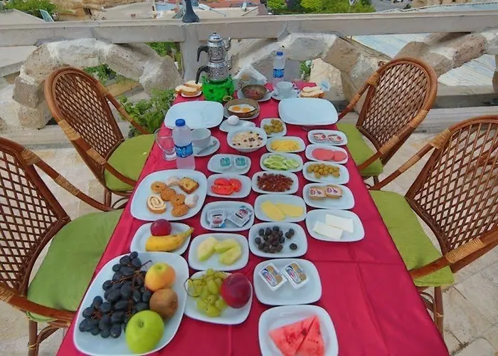 Otel El Nazar And Cave 2*