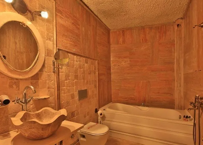 Otel El Nazar And Cave